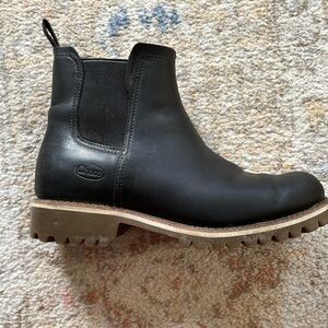 Chaco Women’s Fields Chelsea Waterproof Boot